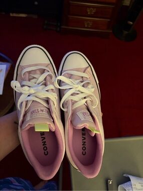 Converse pink and white all stars 6.5